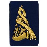 Bagpipe Badge Gold Bullion on Blue